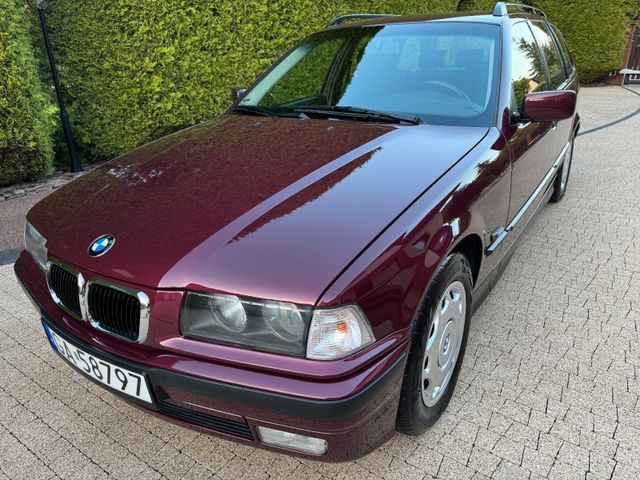 BMW 320i touring  1 HAND VOLL SERVIS PERFEKT ZUSTAND