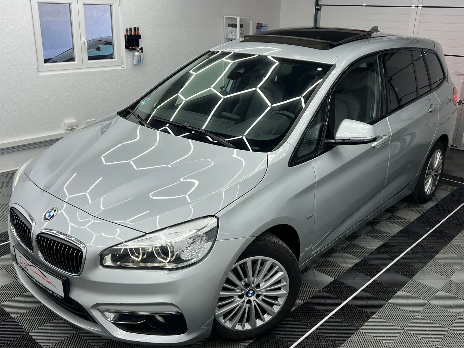 Fahrzeugabbildung BMW 218 d Gran Tourer LUXURY Line/PANO/LED/7-SITZER