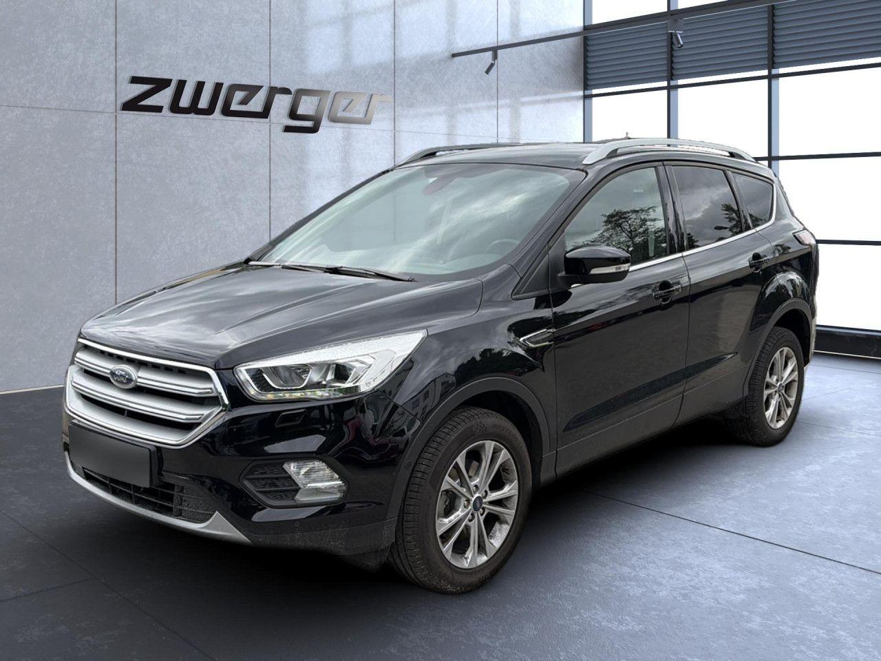 Ford Kuga Titanium Navi PDC vo + hi Tempomat SYNC3