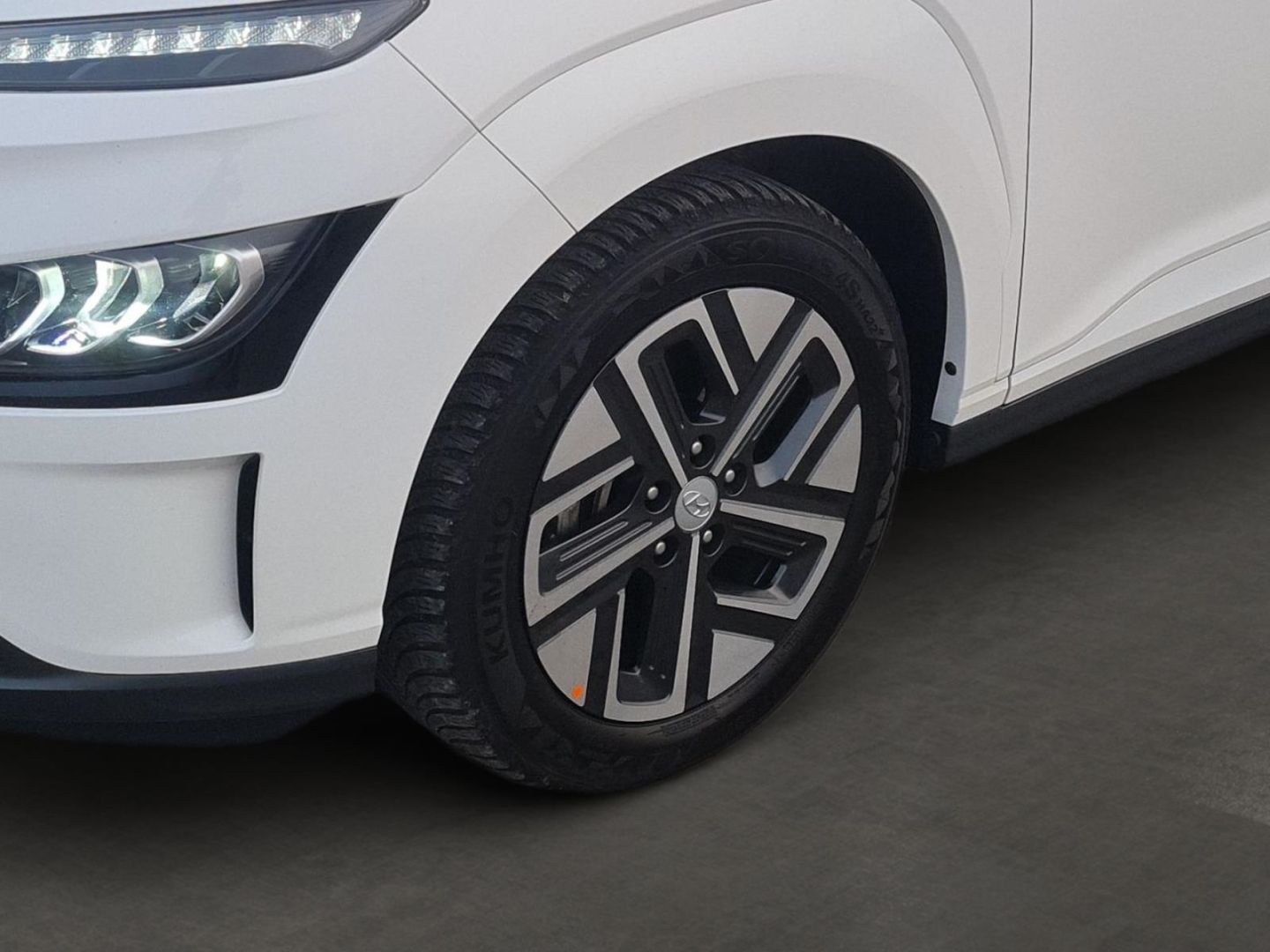 Fahrzeugabbildung Hyundai KONA Elektro 2WD MY23 (100kW) ADVANTAGE-Paket