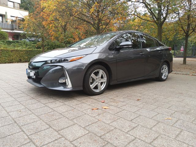 Toyota Prius 1.8-l-VVT-i Plug-in Executive Executive