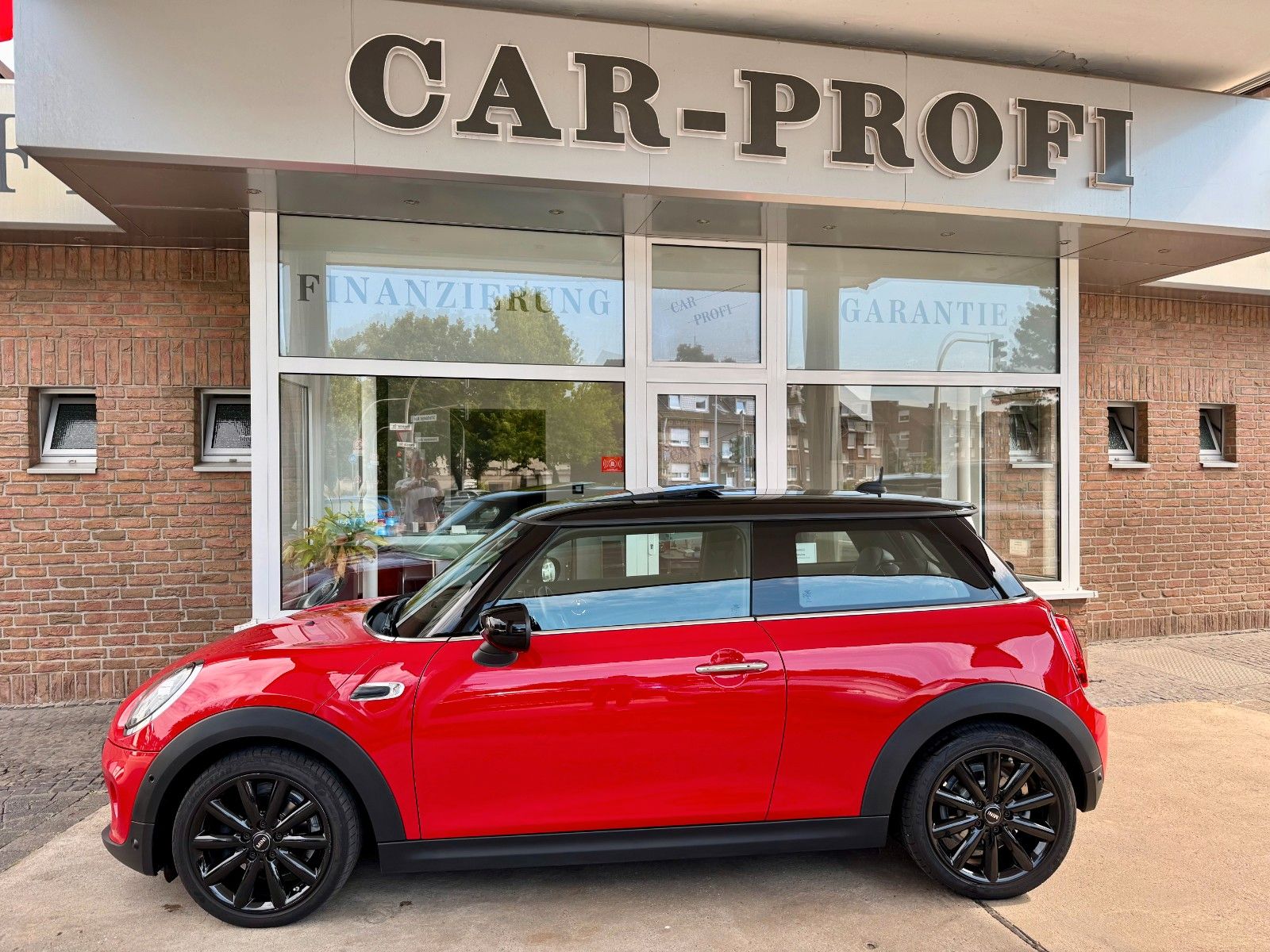 Fahrzeugabbildung MINI Cooper Autom. Navi/Panorama/LED/Sportsitze/1.Hd