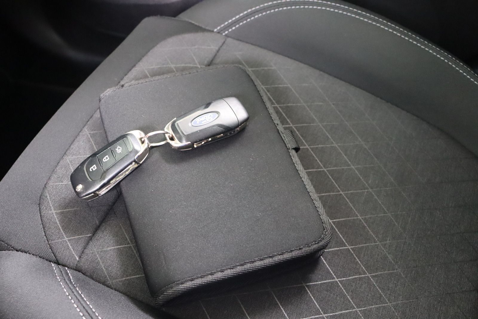 Fahrzeugabbildung Ford Fiesta 1.0 l Active * Klima * SHZ * PDC