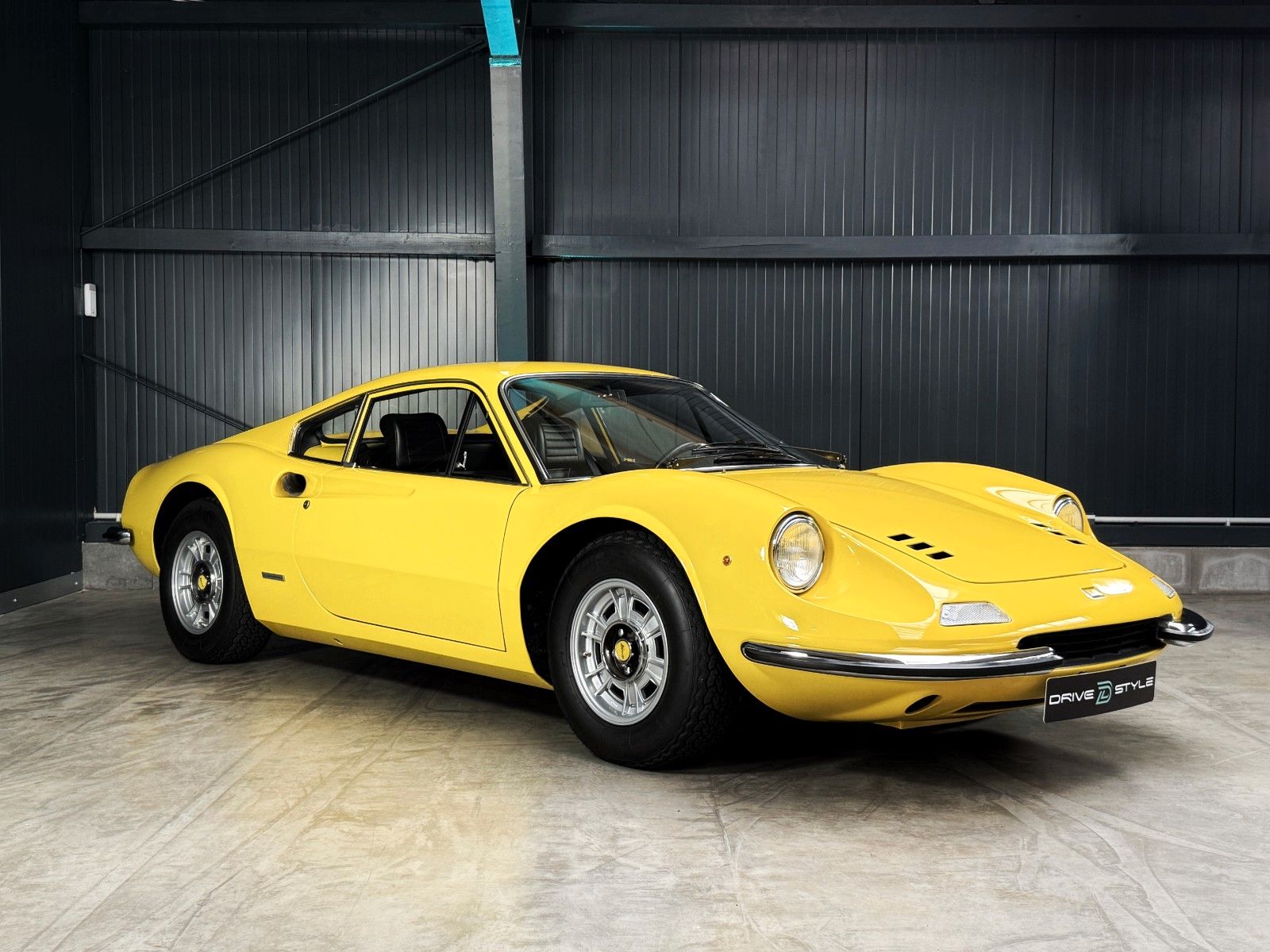 Fahrzeugabbildung Ferrari Dino 246 GT + Giallo Fly + Vollrest. + Zustand 1