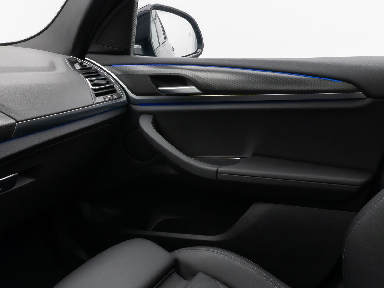 Fahrzeugabbildung BMW X3 xD20d M Sport Panorama Kamera Laser HUD HiFi