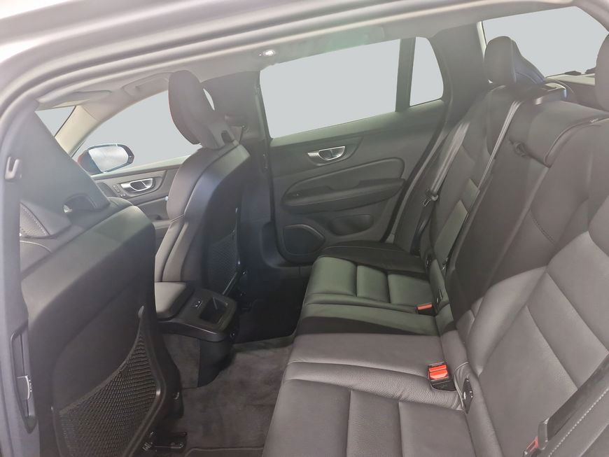 Volvo V60 B4 B DKG Plus Dark  Pano*Head-up foto 11