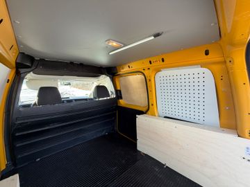 Volkswagen Caddy - 12