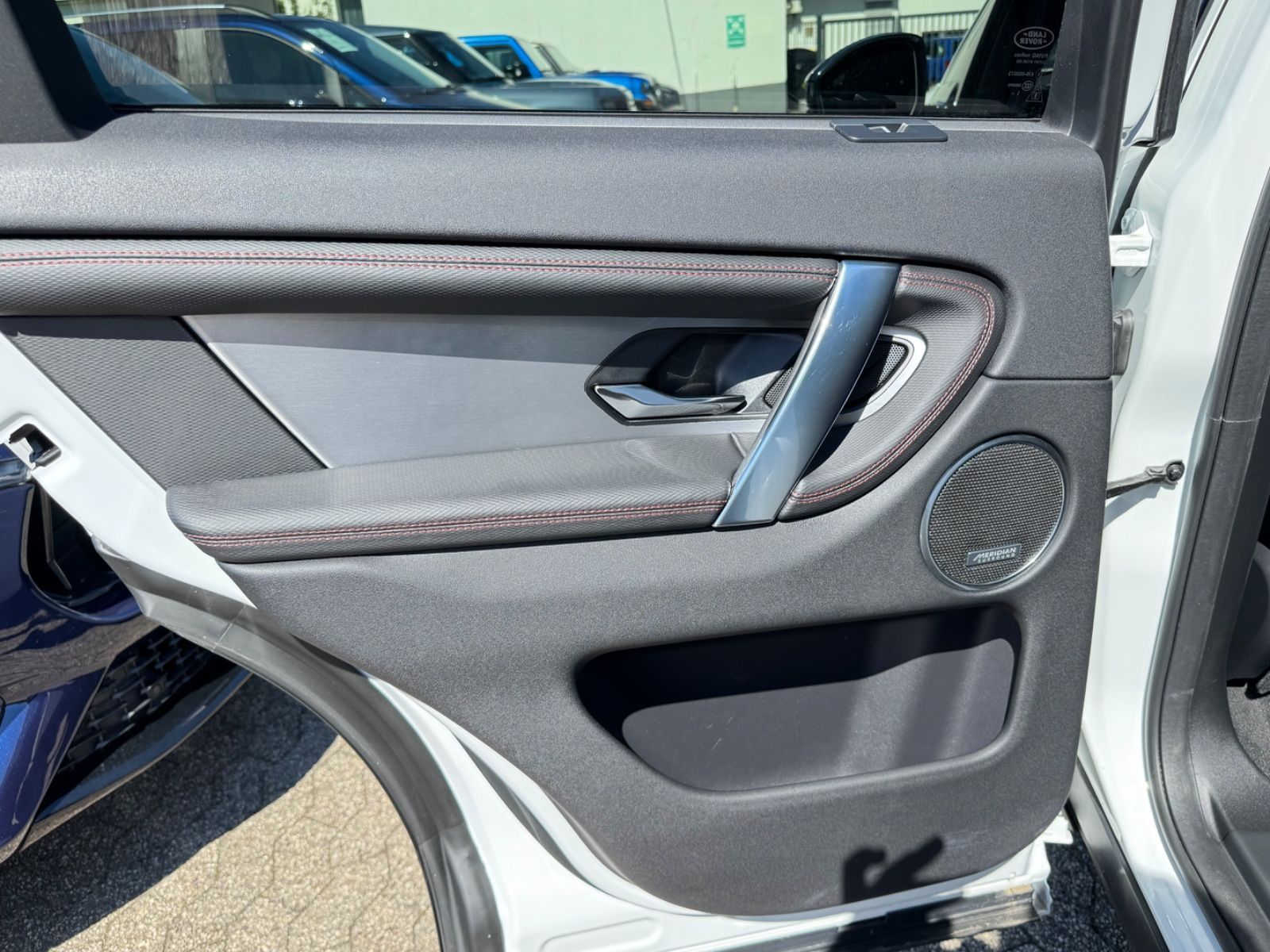 Fahrzeugabbildung Land Rover Discovery Sport R-Dynamic /MERIDIAN/CARPLAY/KAM
