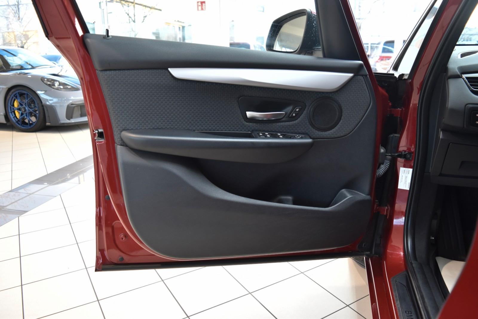 BMW 225i Active Tourer~Automatik~1.Hd.~LED~SHZ~ufrei