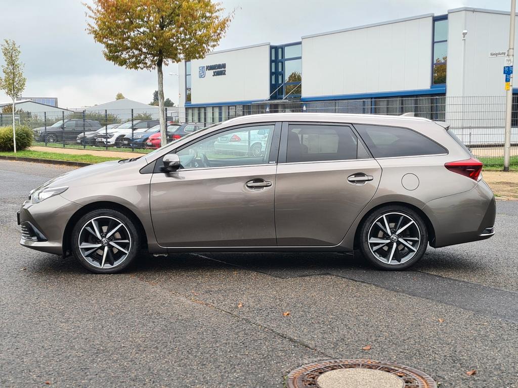 Toyota Auris Touring Sports