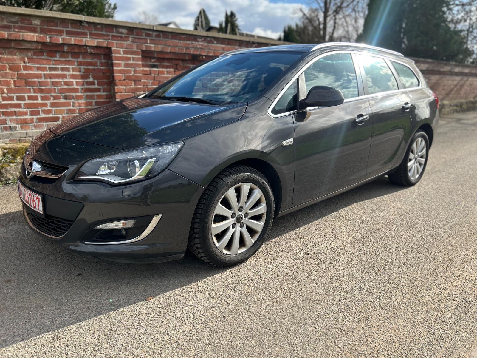Opel Astra J Sports Tourer Innovation 2.0