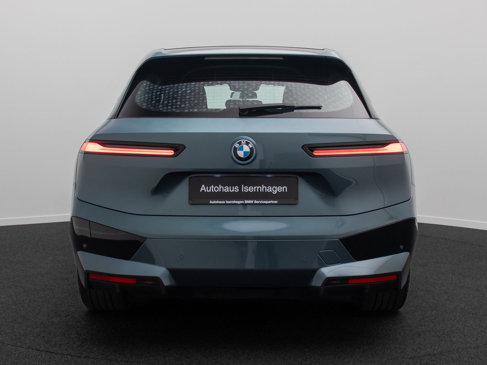 Fahrzeugabbildung BMW iX xD40 Sport AHK SkyLounge 360° DAB H/K 22Zoll