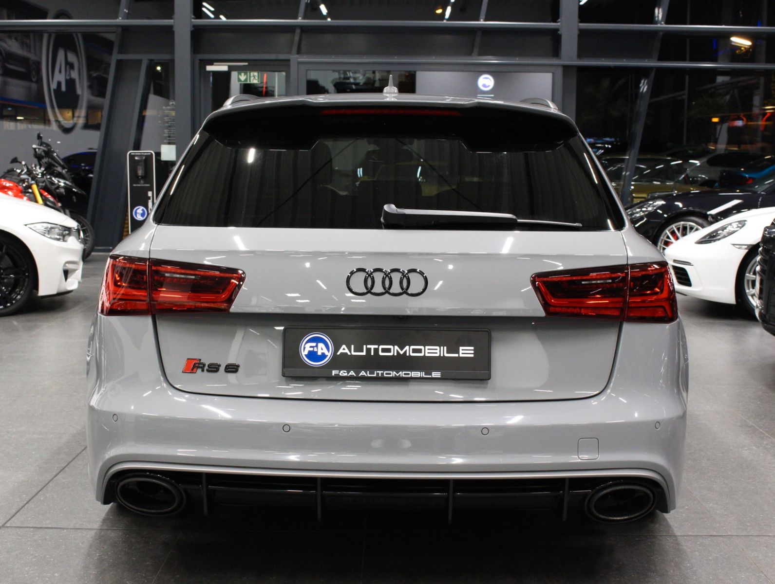 Fahrzeugabbildung Audi RS 6 Avant 4.0TFSI quattro Perf.*1.Hand*Keramik
