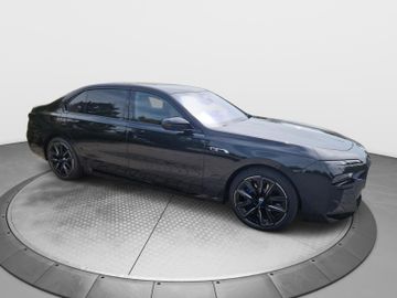 BMW M760 - 5