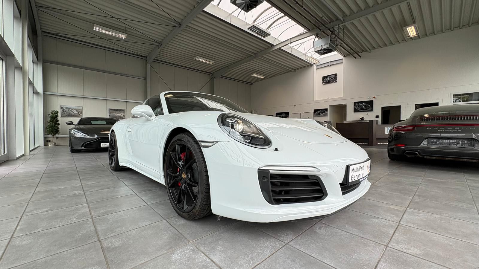 Fahrzeugabbildung Porsche 991/911 Targa 4 SAGA Sport Chrono