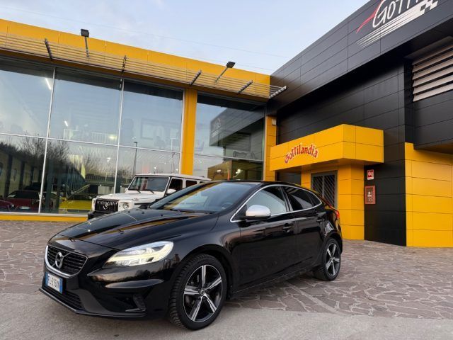 Volvo VOLVO V40 NEOPATENTATO FULL SERVICE