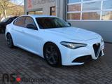 Alfa Romeo Giulia Super 2.2 JTDM Sportp.*Navi*Kamera*Bi-Xen - gebrauchte Alfa Romeo Giulia aus dem Jahr 2017