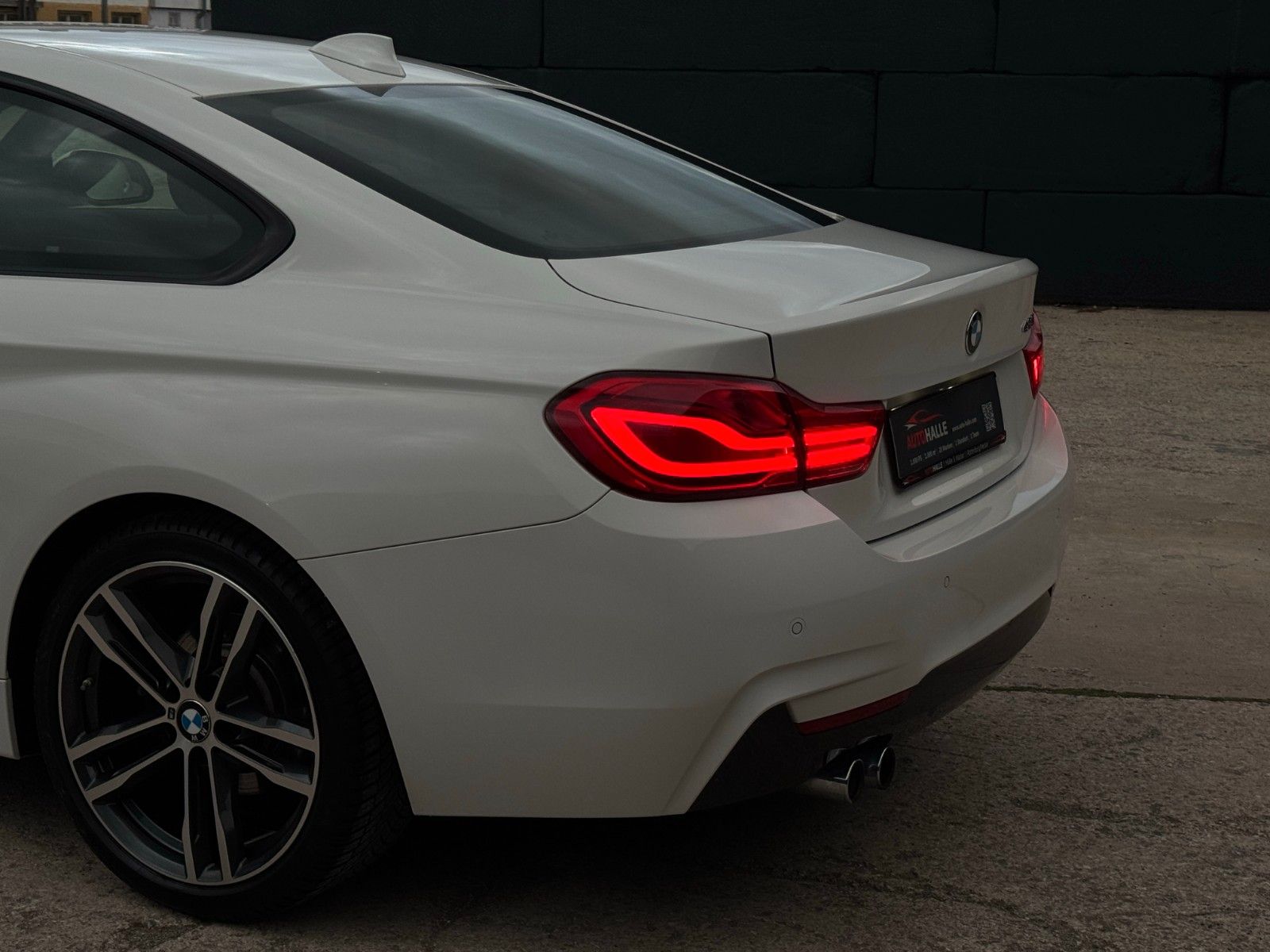 Fahrzeugabbildung BMW 430i Coupe M Sport Navi SHZ PDC Temp LED 19"