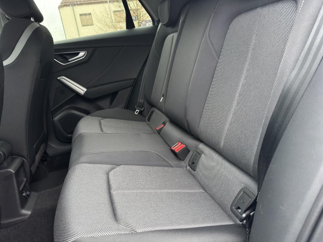 Fahrzeugabbildung Audi Q2 S line 35 TFSI S tronic, Infotainment Plus