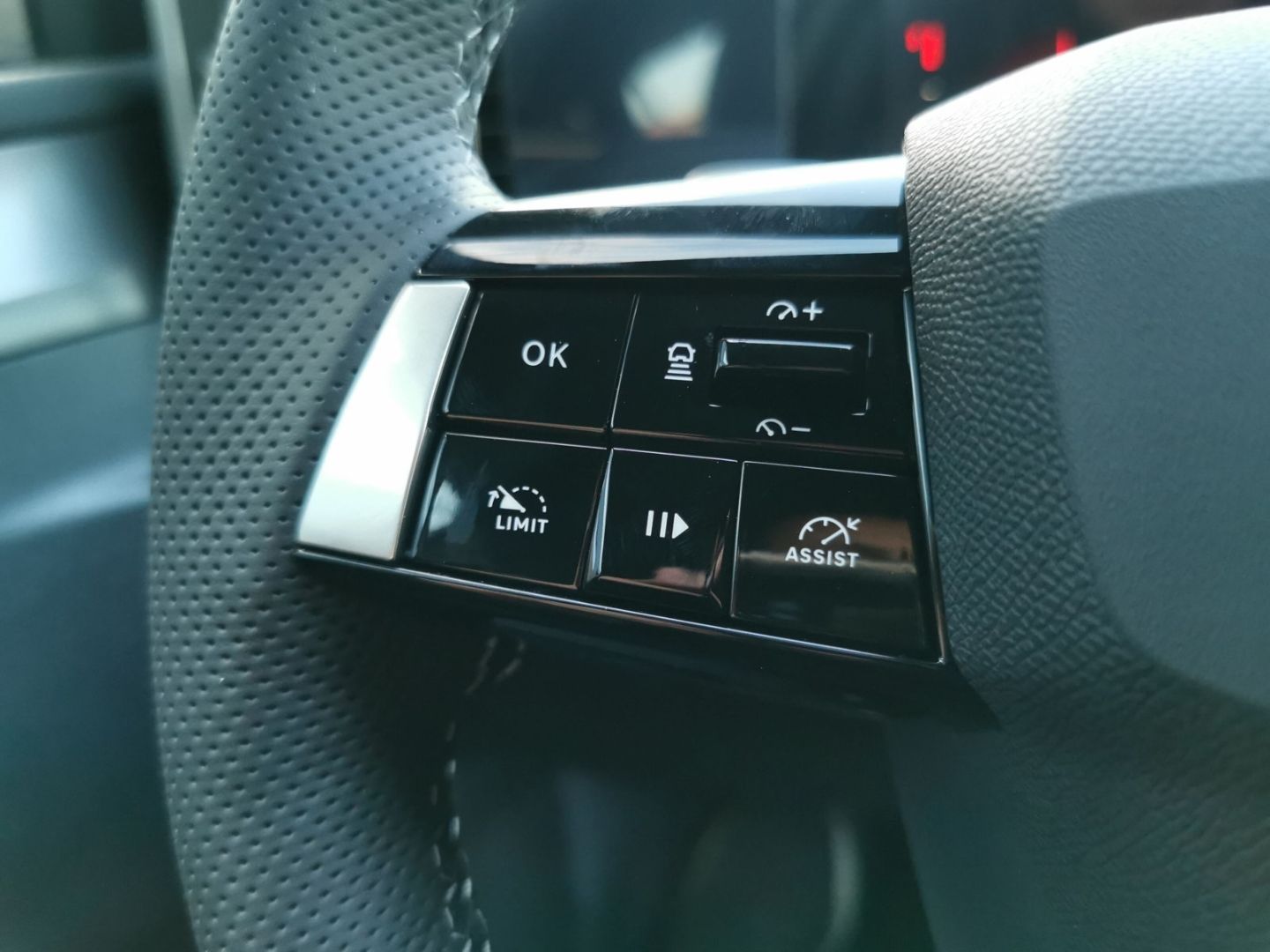 Fahrzeugabbildung Opel Astra Sports Tourer GS Navi digi.Cockpit LED SHZ