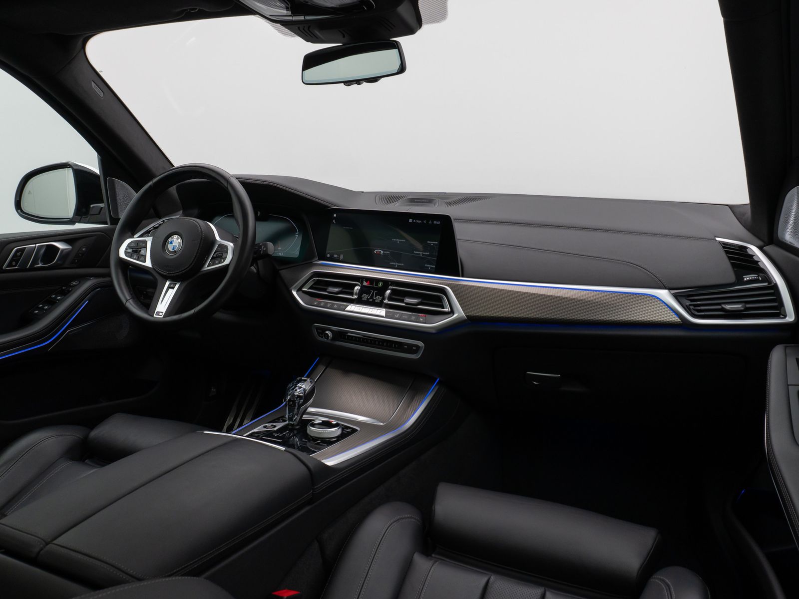 Fahrzeugabbildung BMW X5 xD40d M Sport Panorama Laser 360°HUD DAB B&W