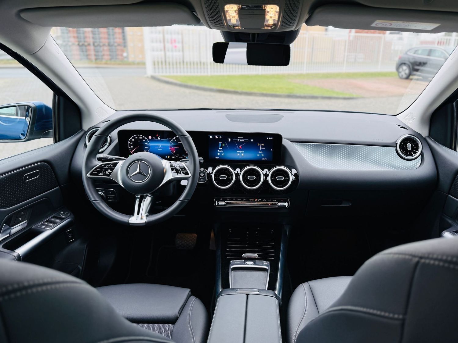 Fahrzeugabbildung Mercedes-Benz B 200 PROGRESSIVE, Winter, LED, Navi, PTS, RFK,