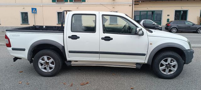 Isuzu D-Max 3.0 TD cat Crew Cab 4WD Pup LS Roadm