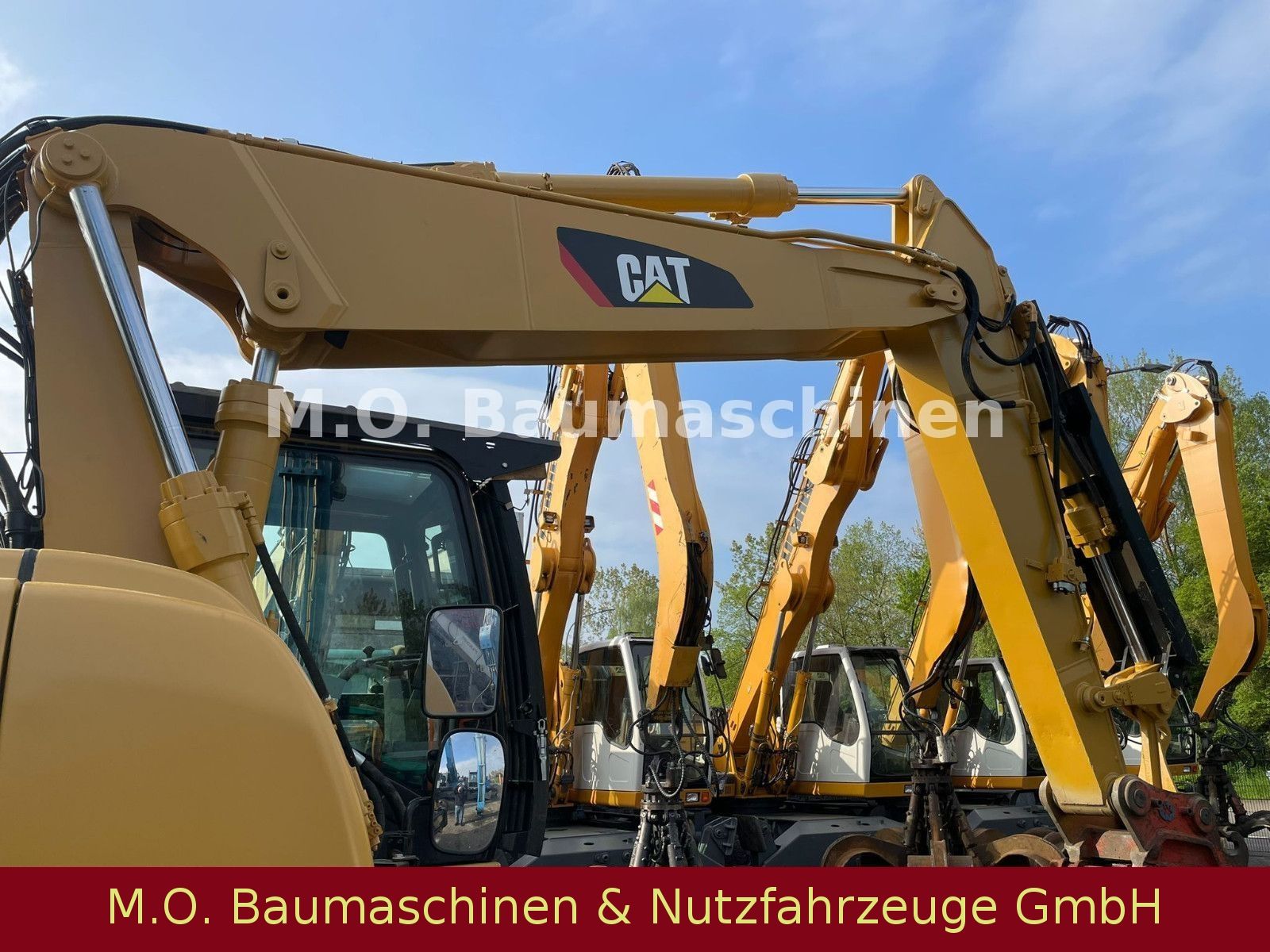 Fahrzeugabbildung CAT M 318 D  / SW /Hammerline + Hammer/ VSA / AC /