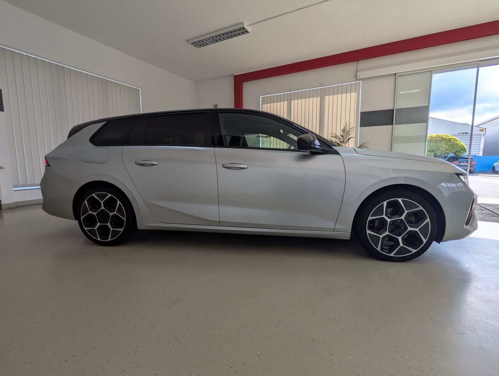 Fahrzeugabbildung Opel Astra Ultimate IntelliLux IDri AHK VOLL UVP:44T€