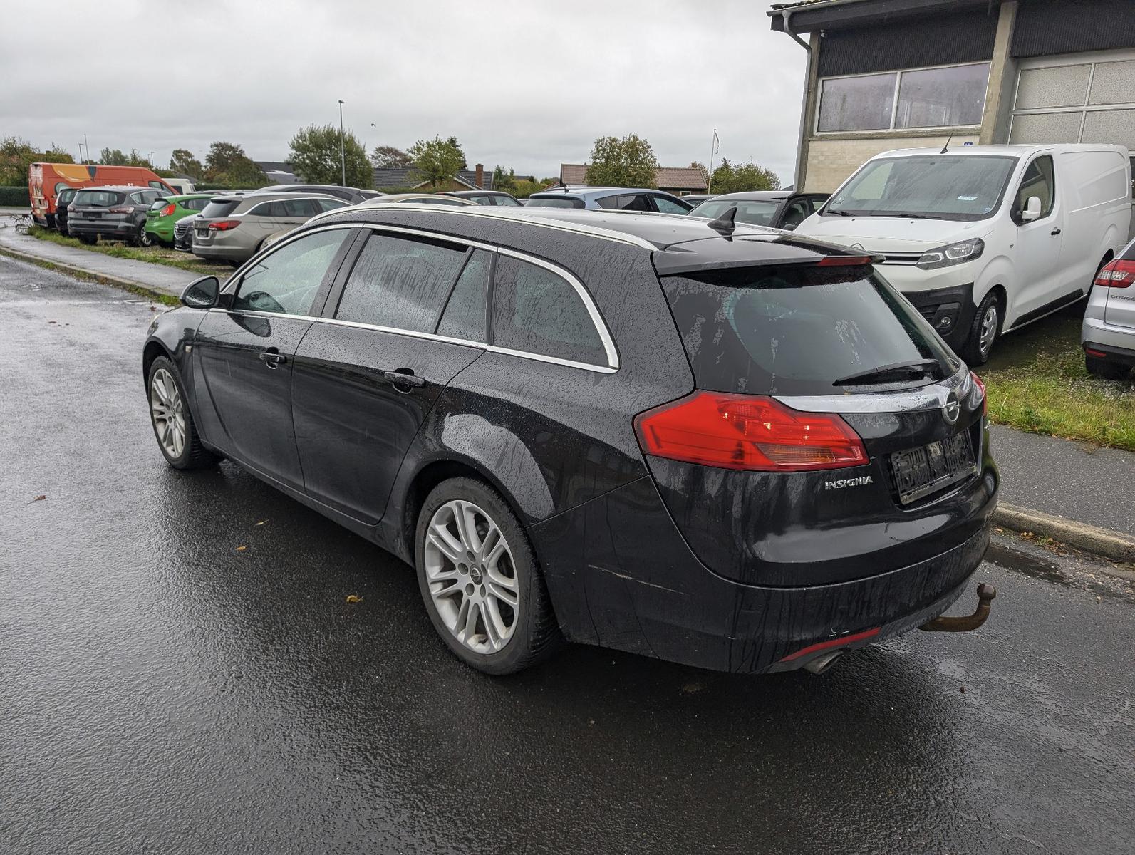 Opel Insignia 2011 — photo 8