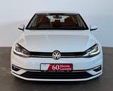Volkswagen Golf VII 1.4 ACC LED NAVI PDC MASSAGE 1.HAND 8X - mit Benzin-Antrieb: Alcantara, mit Navigationssystem, mit Klimaanlage