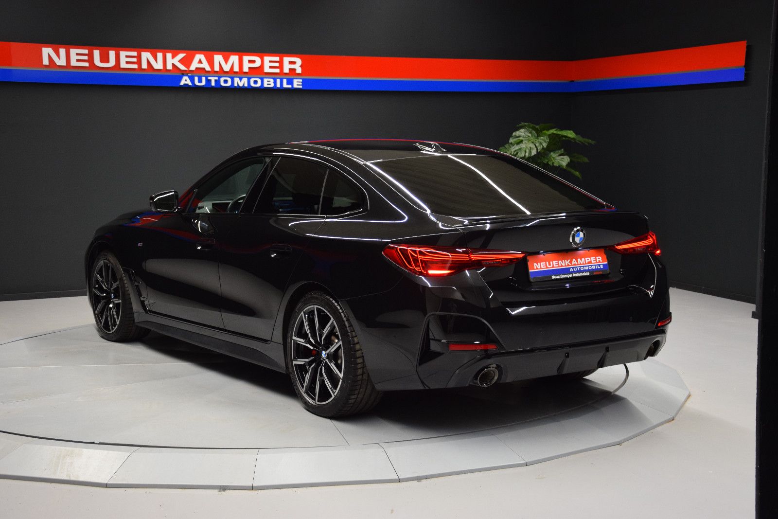 Fahrzeugabbildung BMW 420 d Gran Coupe xDrive M Sport ACC HuD 360°
