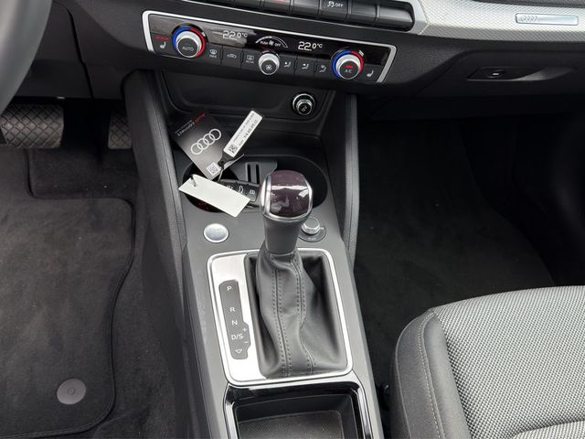 Q2 S line 35 TFSI S tronic Matrix-LED, Navigatio