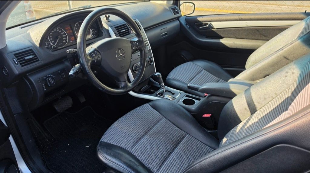 MINI Cooper C 2009