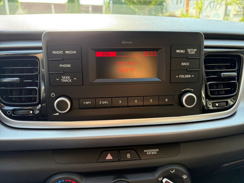 Fahrzeugabbildung Kia Rio 1.2 Edition 7