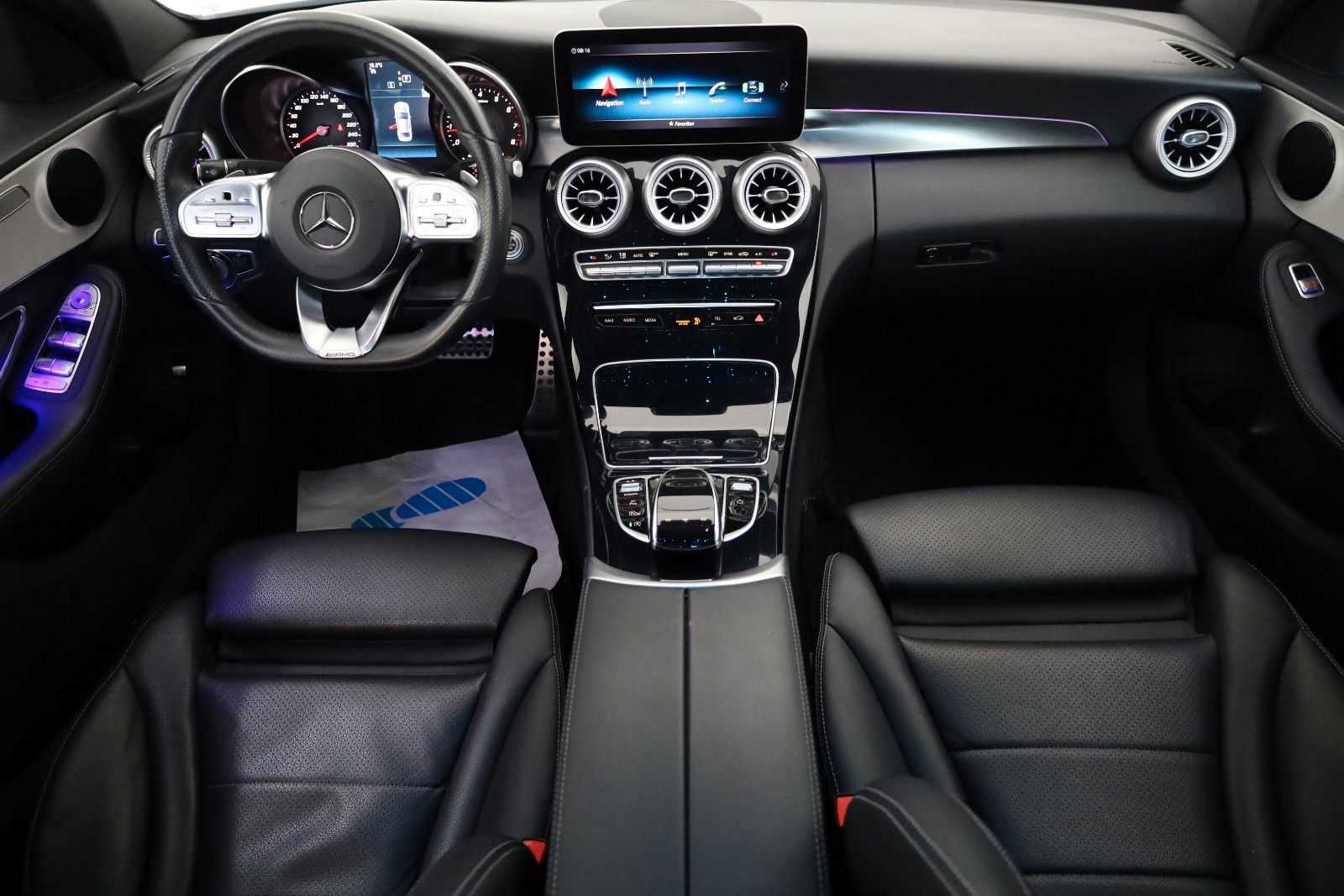 Fahrzeugabbildung Mercedes-Benz C 180 CGI Leder,Navi,LED,SH,Sternenhimmel,Park P
