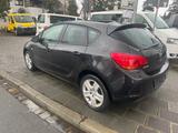 Opel Astra J Lim. 5-trg. Design Edition*Navi* - Opel Astra aus 2011 mit Diesel-Antrieb