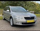 Skoda superb 2.0 Diesel - Skoda Octavia aus 2012 mit Diesel-Antrieb: Kombi