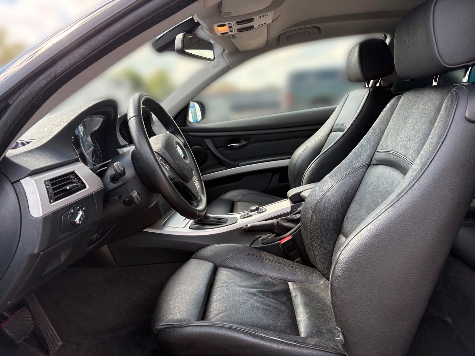 Fahrzeugabbildung BMW 3 Coupe 320i