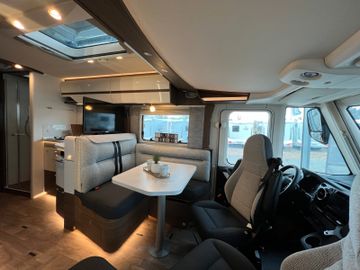 Fahrzeugabbildung HYMER / ERIBA / HYMERCAR B-Klasse Master Line I 780 Voll *Traumwagen*