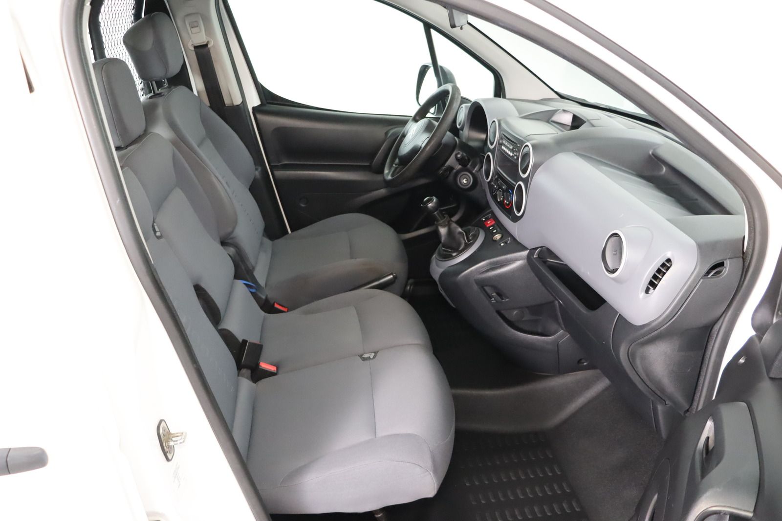 Fahrzeugabbildung Citroën Berlingo Kasten 1.6 HDi * 2 Schiebetüren * AHK *