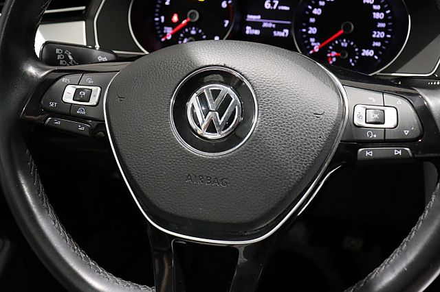 Passat Variant Comfortline 1.4 Navi ACC AHK SHZ