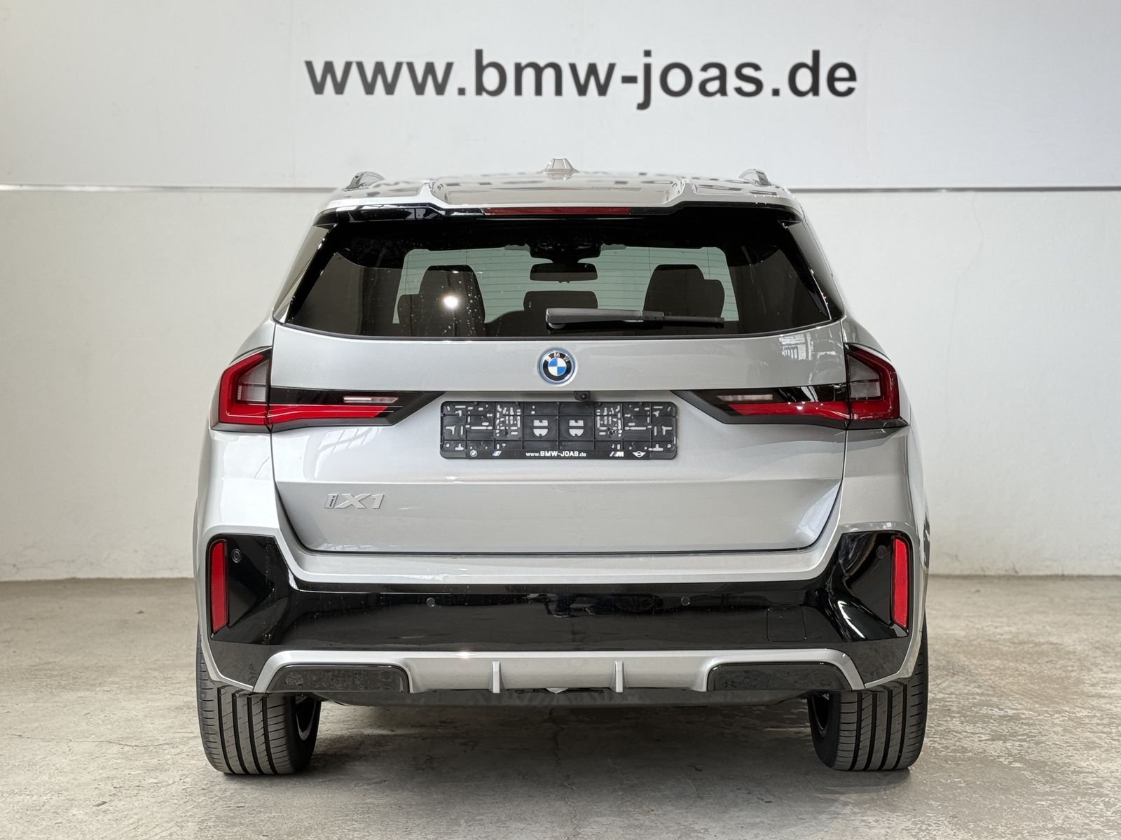 Fahrzeugabbildung BMW iX1 xDrive20 M Sportpaket | Komfortzugang | Pano