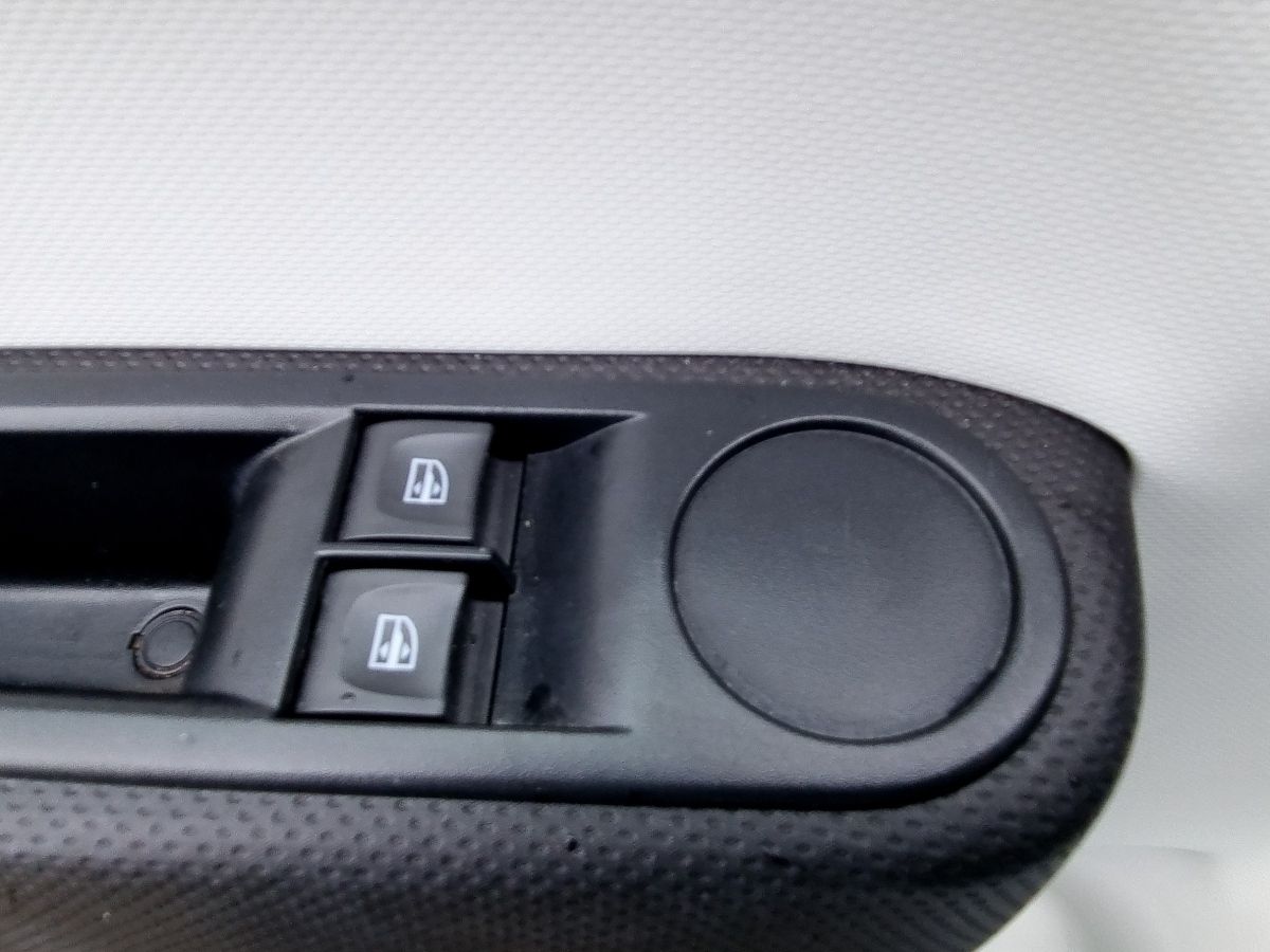 Fahrzeugabbildung Renault Twingo LIMITED SCe 75