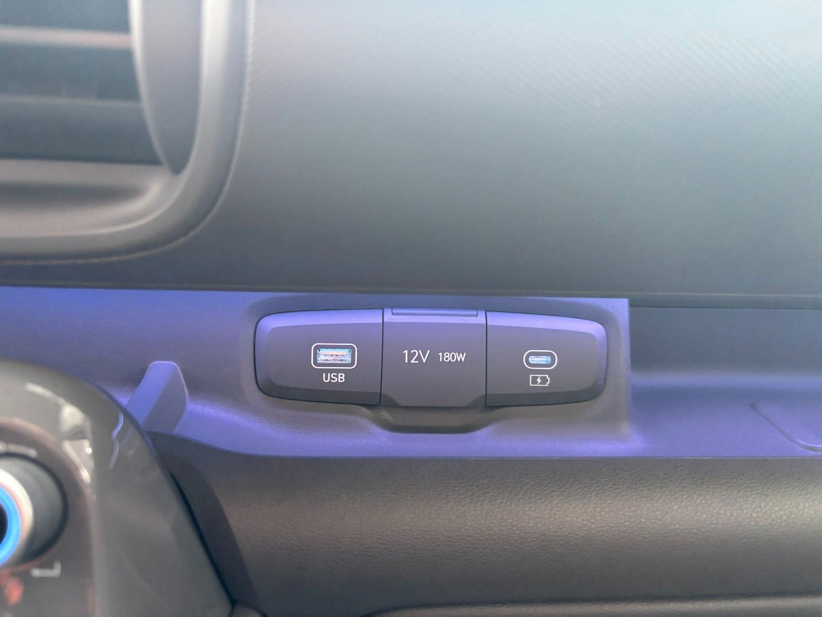 Fahrzeugabbildung Hyundai INSTER Cross 49kWh Effizienz-Paket/NAVI/SHZ!