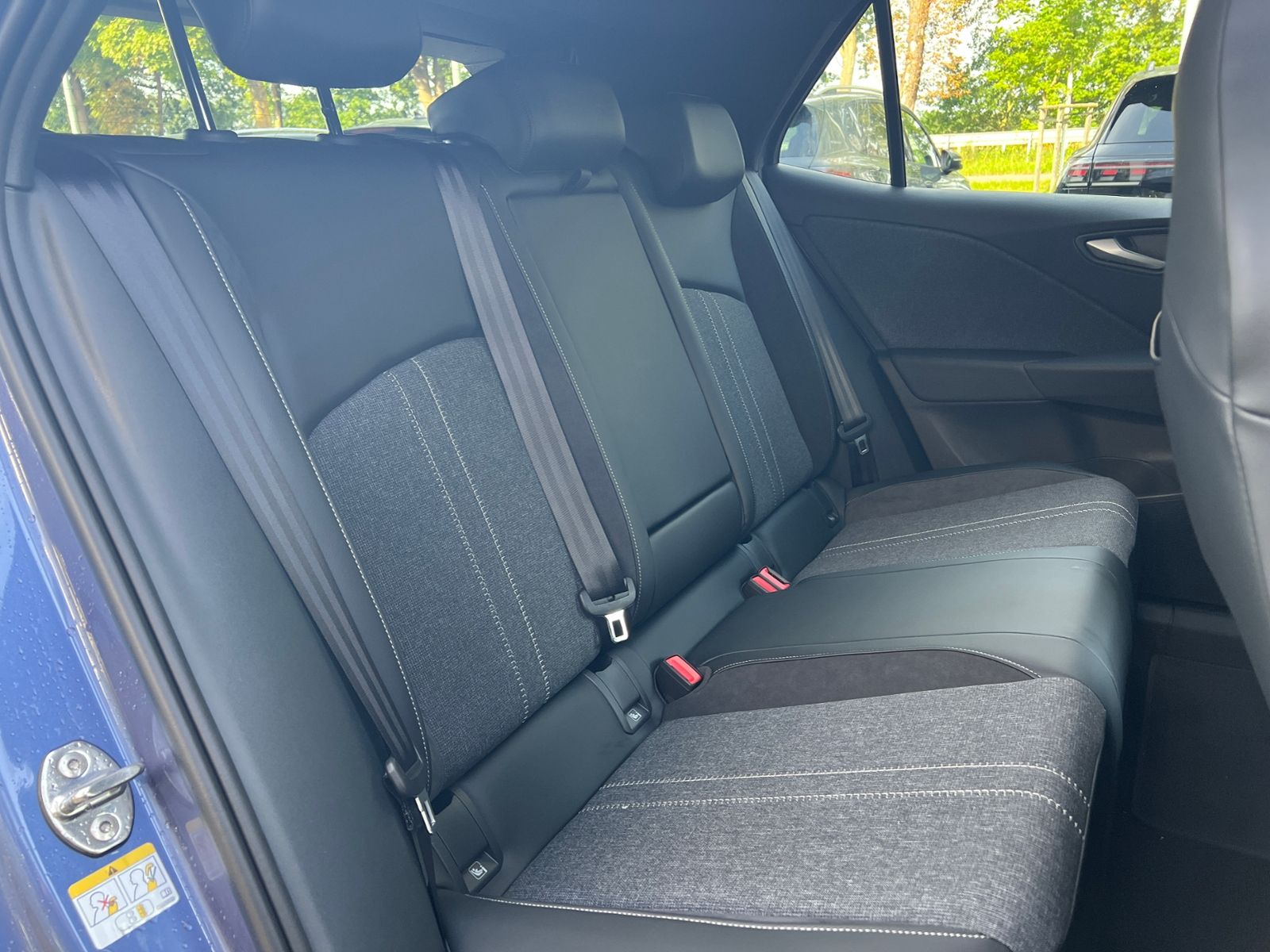 Fahrzeugabbildung Volkswagen ID.3 NEO Style 58 kWh *Wärmepumpe, Navi, Kamera*