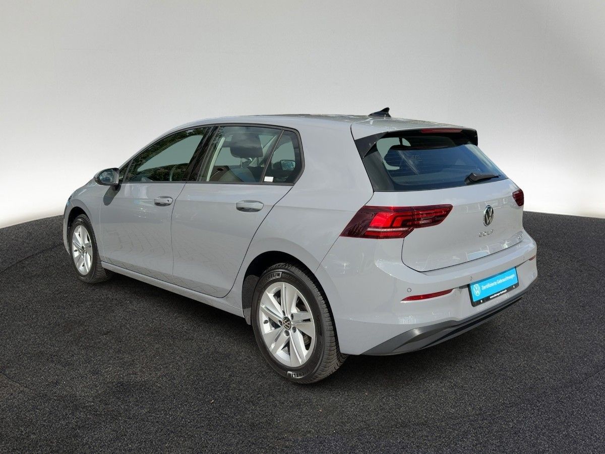 Volkswagen Golf VIII 1.5 eTSI DSG Life Pano Kamera CarPlay foto 3