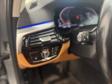 BMW 520 - 12