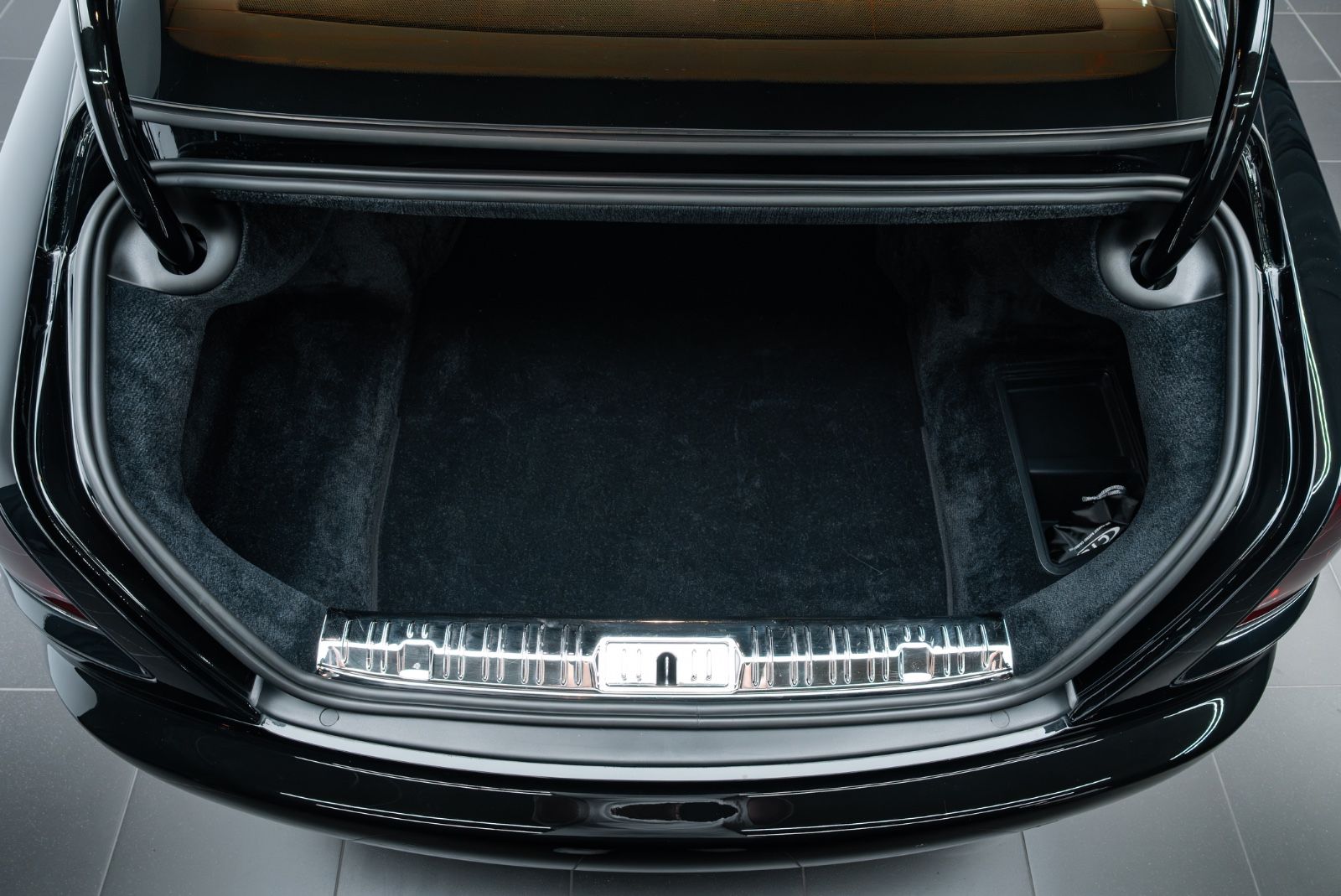 Fahrzeugabbildung Rolls-Royce Wraith BESPOKE AUDIO/SHOOTING STAR/DRIVER ASSI 3