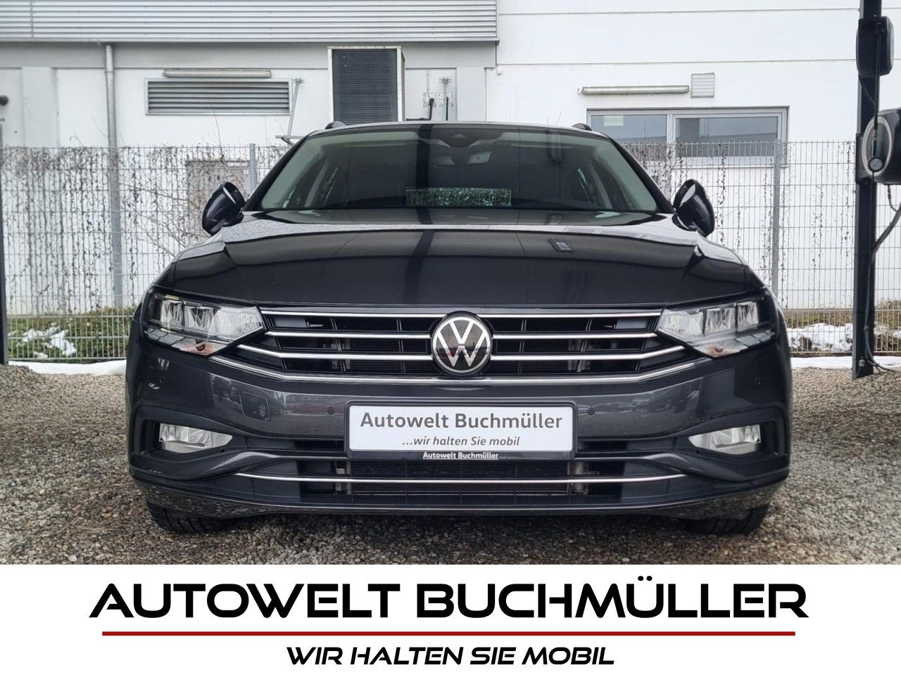 Gebrauchtwagen Volkswagen Passat Passat 1.5 TSI DSG,ORIG.41Tkm,LED,AHK,NAVI,ACC in Nersingen